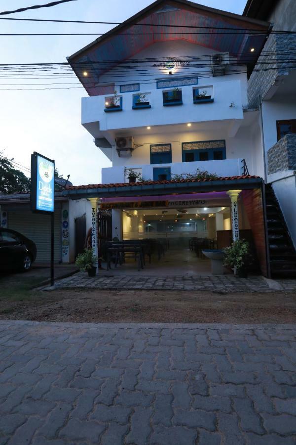 Dock Holiday Guest House อูนาวาตูนา ภายนอก รูปภาพ