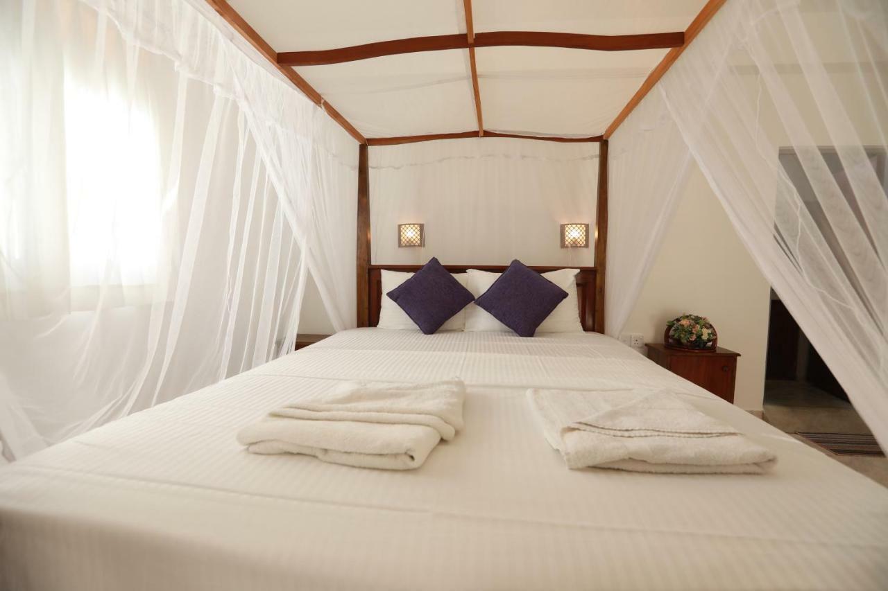 Dock Holiday Guest House อูนาวาตูนา ภายนอก รูปภาพ