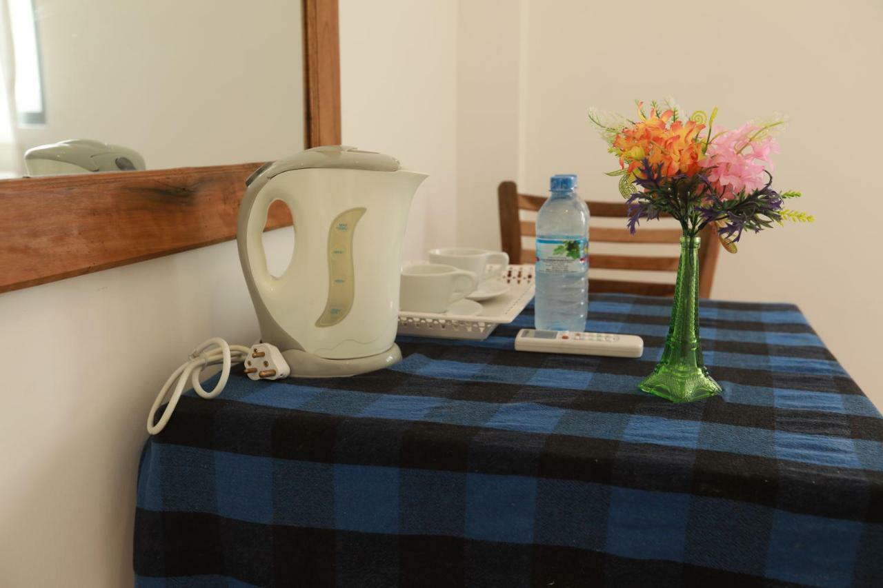 Dock Holiday Guest House อูนาวาตูนา ภายนอก รูปภาพ