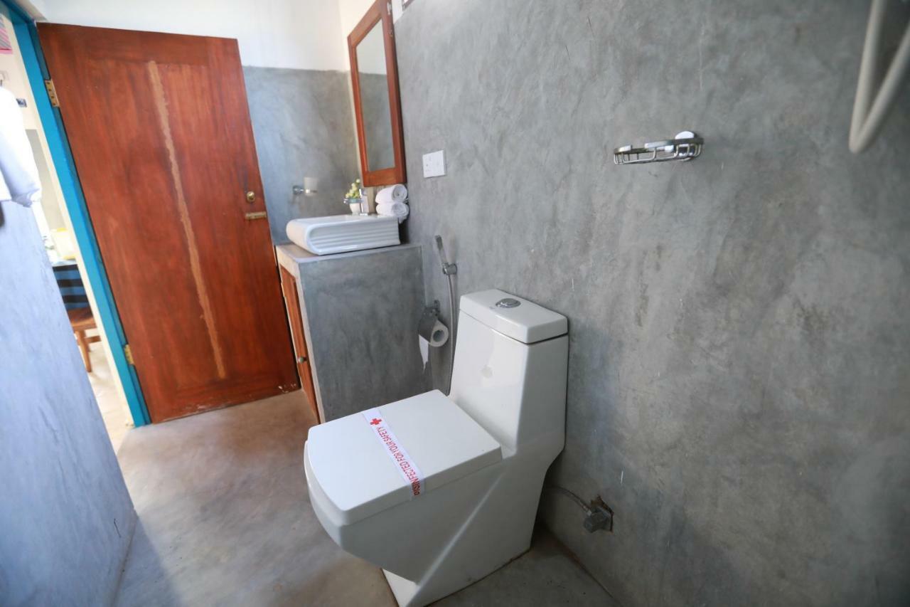 Dock Holiday Guest House อูนาวาตูนา ภายนอก รูปภาพ