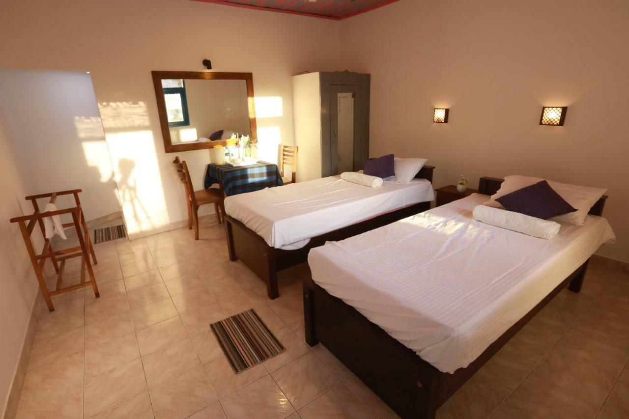 Dock Holiday Guest House อูนาวาตูนา ภายนอก รูปภาพ